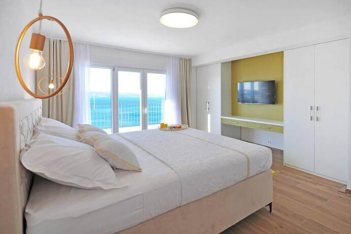 Imagen general del Hotel Villa Iva With sea View and Pool. Foto 10