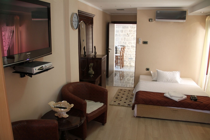 Imagen de la habitación del Hotel Villa Ivana. Foto 6