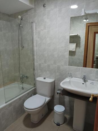 Imagen de la habitación del Hotel Villa Jard&iacute;n, Portomar&iacute;n. Foto 5