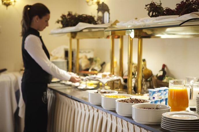 Imagen del bar/restaurante del Hotel Villa Jerez. Foto 3