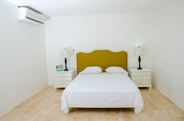 Imagen general del Hotel Villa Juanita, Happy Grove. Foto 4