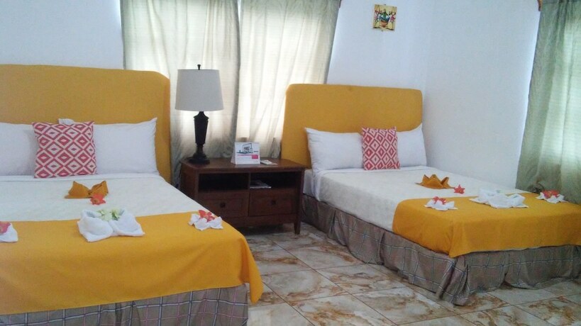 Imagen de la habitación del Hotel Villa Juanita, Happy Grove. Foto 14