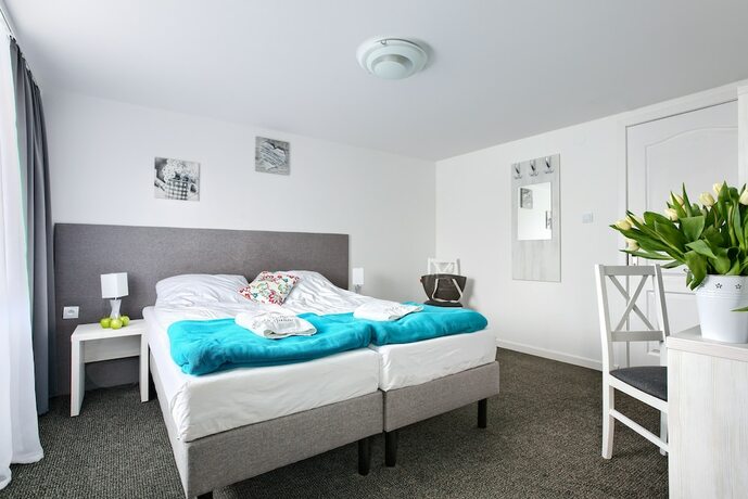 Imagen de la habitación del Hotel Villa Julia. Foto 13