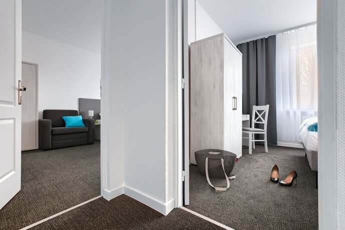 Imagen de la habitación del Hotel Villa Julia. Foto 20