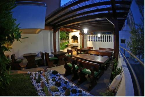 Imagen general del Hotel Villa Julian. Foto 11