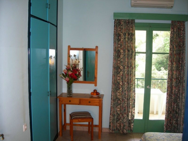 Imagen de los interiores del Hotel Villa Karmar. Foto 11