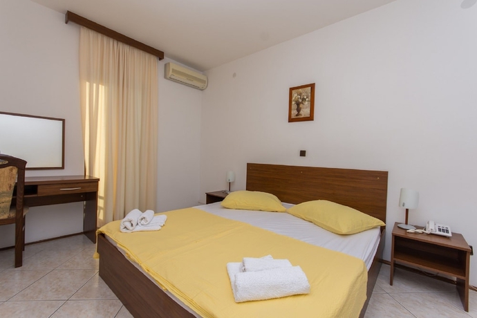 Imagen de la habitación del Hotel Villa Katarina. Foto 9