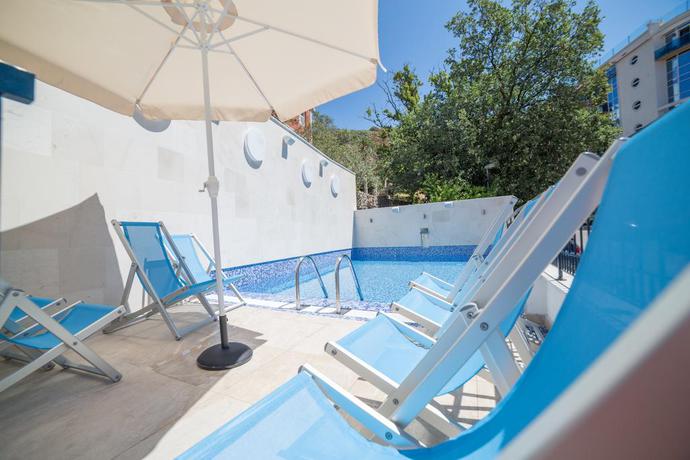 Imagen de la piscina del Hotel Villa Katarina, Kamenovo. Foto 10
