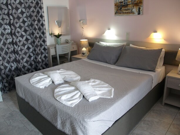 Imagen de la habitación del Hotel Villa Katerina. Foto 13