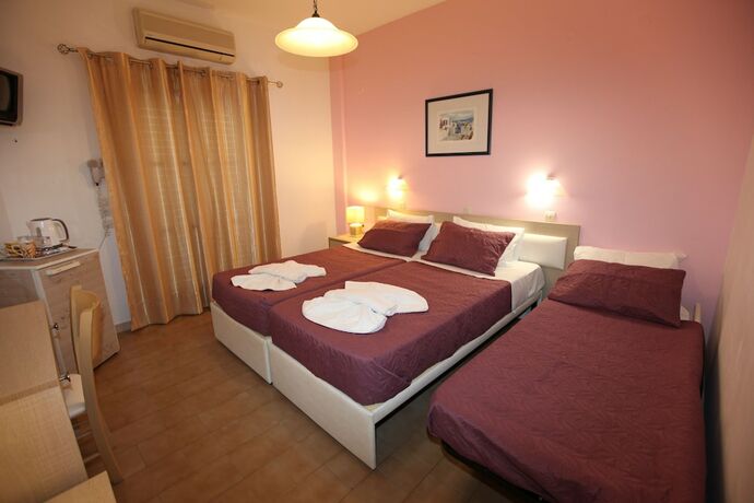Imagen de la habitación del Hotel Villa Katerina. Foto 16