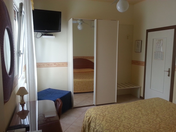 Imagen de los interiores del Hotel Villa Katy. Foto 12