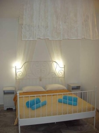 Imagen de la habitación del Hotel Villa Kavourakia, Sk&iacute;athos. Foto 15