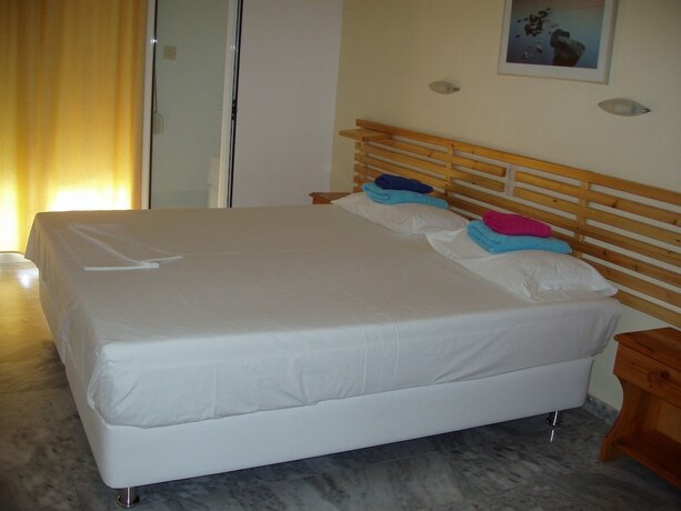 Imagen general del Hotel Villa Kavourakia, Sk&iacute;athos. Foto 12