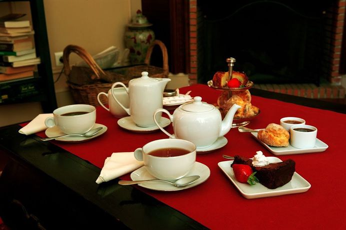 Imagen del bar/restaurante del Hotel Villa Kerasy Spa. Foto 2