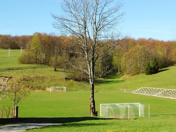 Imagen de los exteriores del Hotel Villa Knezevic. Foto 14