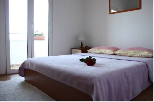 Imagen general del Hotel Villa Korina. Foto 7