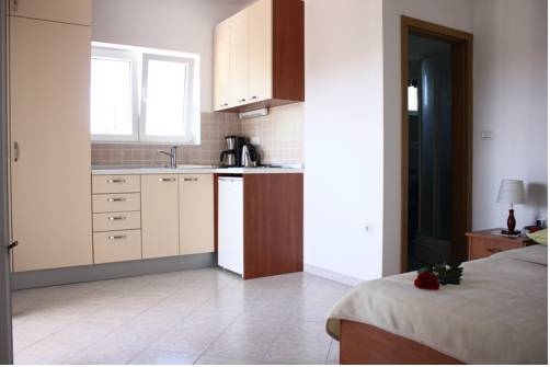 Imagen general del Hotel Villa Korina. Foto 13