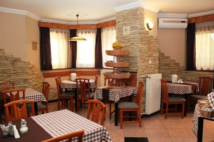 Imagen del bar/restaurante del Hotel Villa Kristal. Foto 19