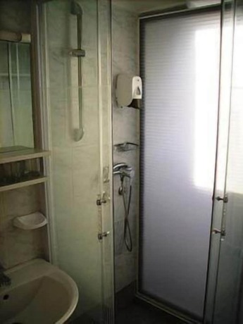 Imagen de la habitación del Hotel Villa Kristal. Foto 22