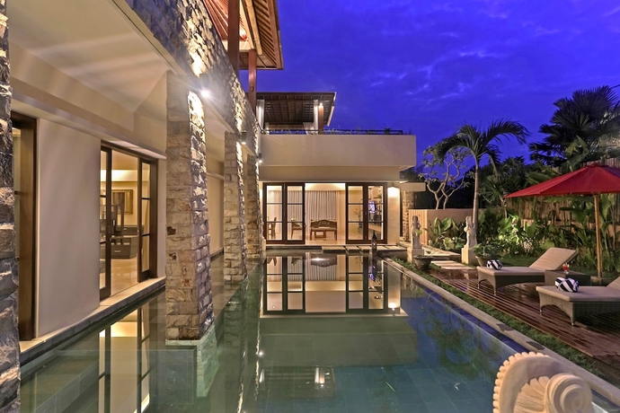Imagen de la piscina del Hotel Villa Kumuda By Nakula. Foto 16