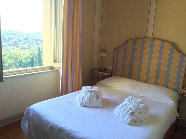 Imagen de la habitación del Hotel Villa La Borghetta Resort. Foto 6