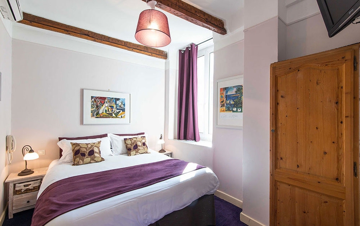 Imagen de la habitación del Hotel Villa La Tour. Foto 7