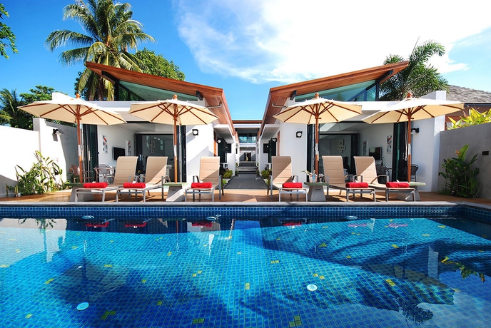 Imagen de la piscina del Hotel Villa Labaron. Foto 5