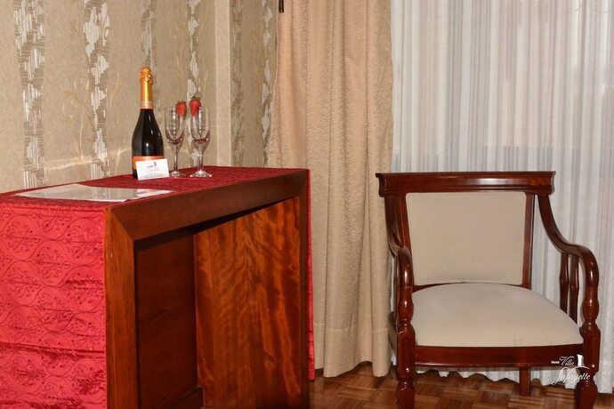 Imagen de la habitación del Hotel Villa Lafayette. Foto 15