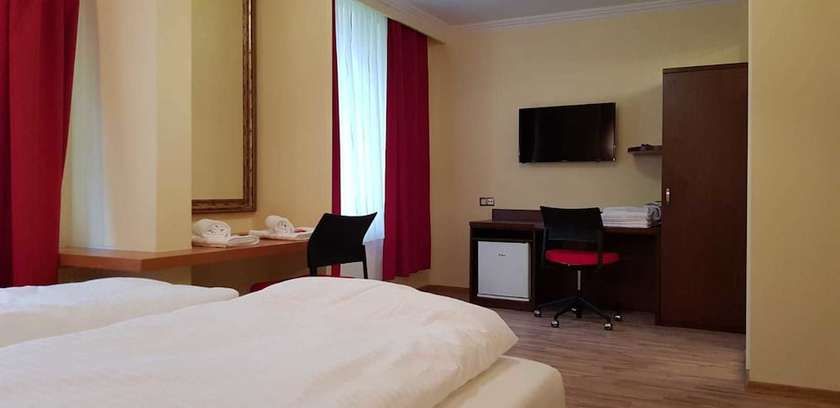 Imagen de la habitación del Hotel Villa Lalee. Foto 6