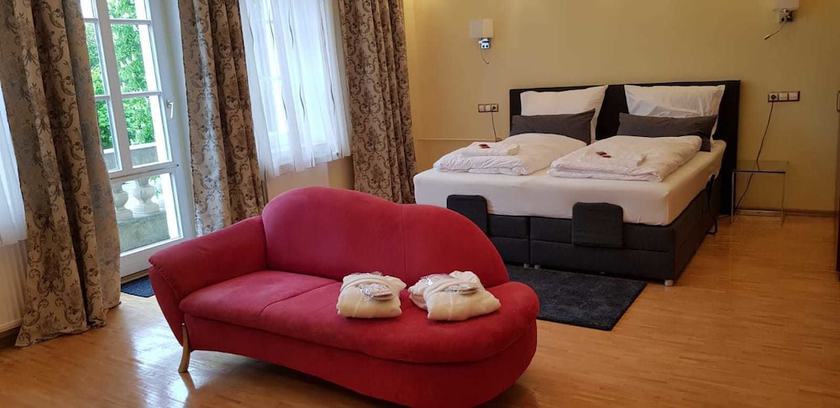 Imagen de la habitación del Hotel Villa Lalee. Foto 11