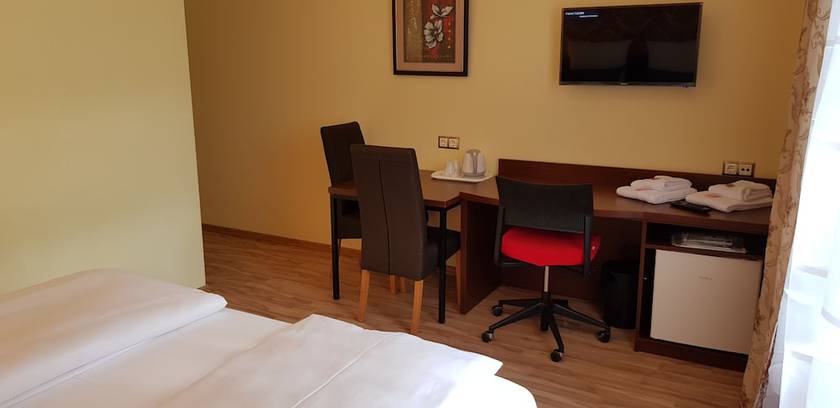 Imagen de la habitación del Hotel Villa Lalee. Foto 17
