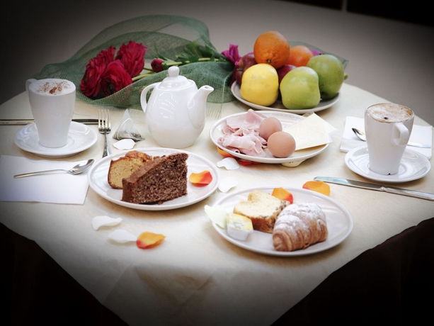 Imagen del bar/restaurante del Hotel Villa Lalla. Foto 6