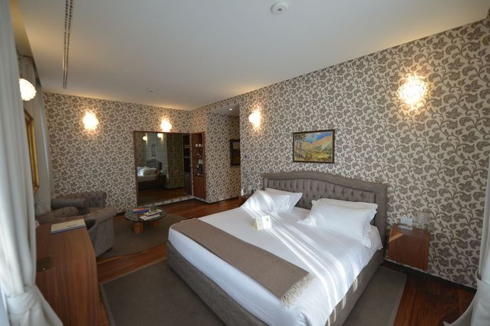 Imagen general del Hotel Villa Lario Resort Mandello. Foto 4