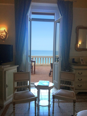 Imagen de la habitación del Hotel Villa Las Tronas and Spa. Foto 10