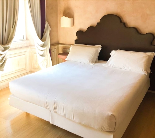 Imagen de la habitación del Hotel Villa Lattanzi. Foto 9