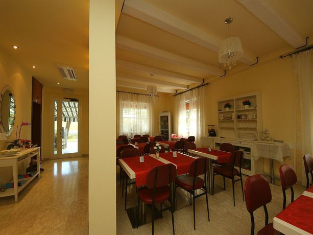Imagen del bar/restaurante del Hotel Villa Lauda. Foto 3