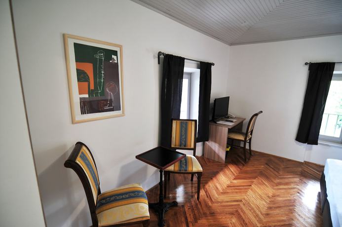 Imagen de la habitación del Hotel Villa Laurel. Foto 7