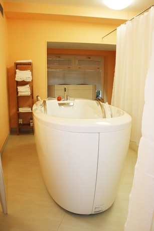 Imagen de la piscina del Hotel Villa Lauretta, KARLOVY VARY. Foto 13