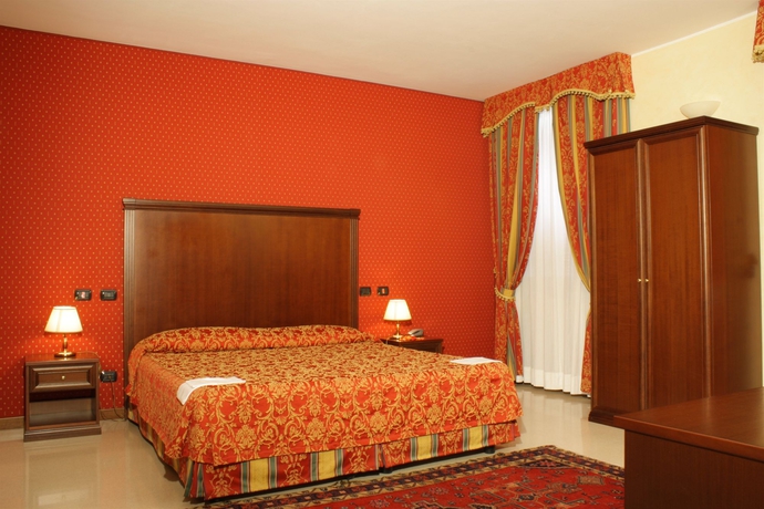 Imagen de la habitación del Hotel Villa Lauri. Foto 6