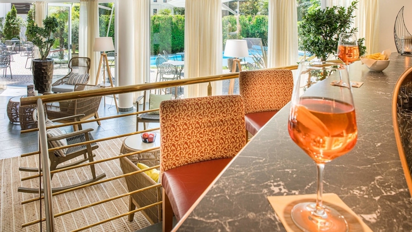 Imagen del bar/restaurante del Hotel Villa Laurus. Foto 3