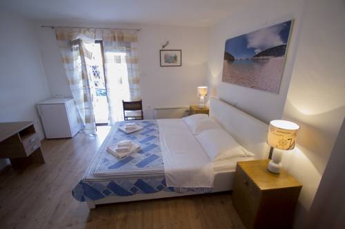 Imagen de la habitación del Hotel Villa Lavanda. Foto 4