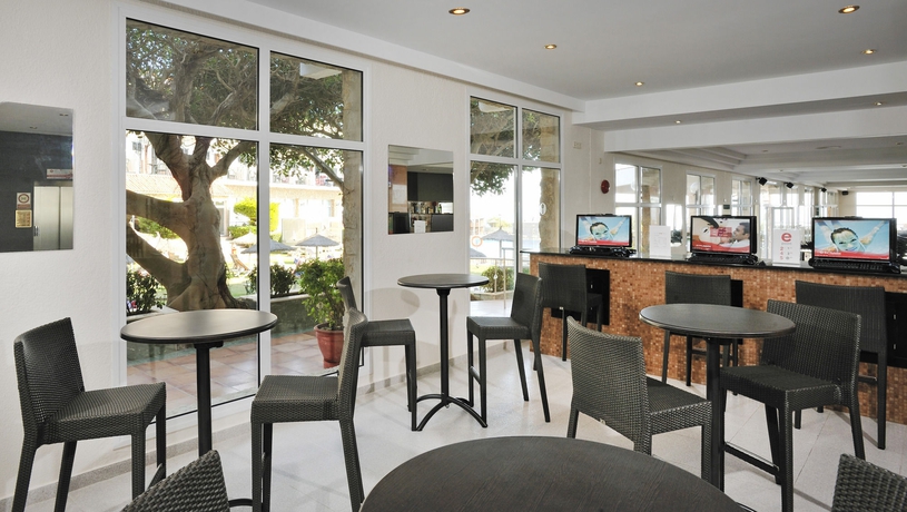 Imagen de los interiores del Hotel Villa Le Blanc, A Gran Meliá Hotel - The Leading Hotels Of The World. Foto 15