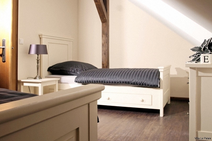 Imagen de la habitación del Hotel Villa Le Palais. Foto 6