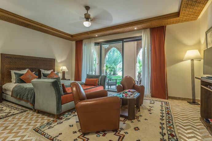Imagen general del Hotel Villa Le Perroquet Bleu. Foto 3