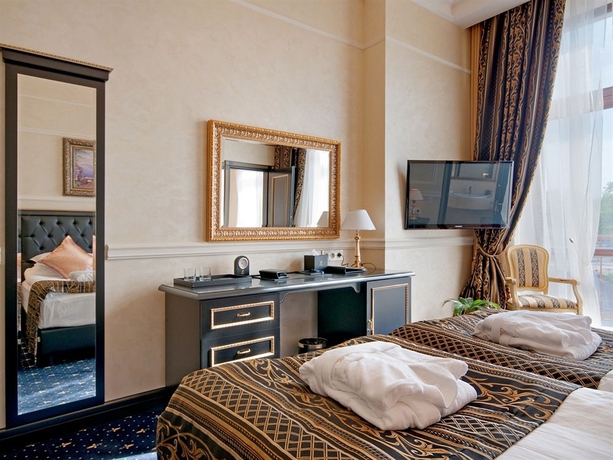 Imagen de la habitación del Hotel Villa Le Premier Maestro. Foto 2