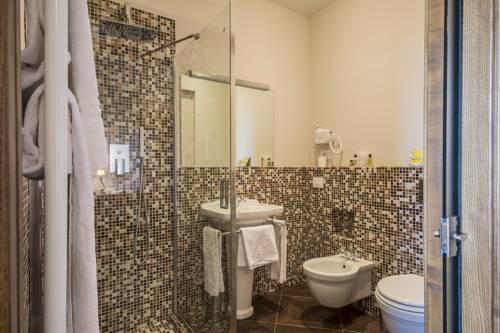 Imagen de la habitación del Hotel Villa Lecchi. Foto 3