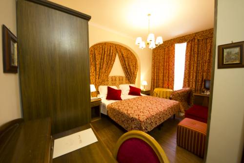 Imagen de la habitación del Hotel Villa Lecchi. Foto 5