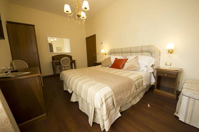 Imagen de la habitación del Hotel Villa Lecchi Wellness. Foto 6