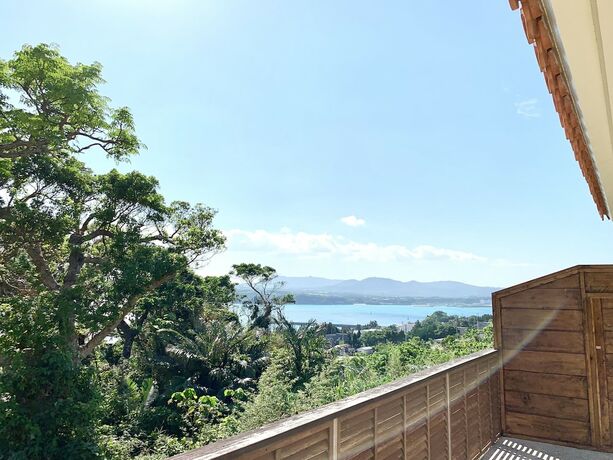 Imagen de los exteriores del Hotel Villa Leilani. Foto 17