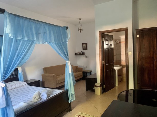 Imagen de la habitación del Hotel Villa Lembos. Foto 5